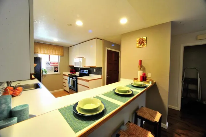 , Palo Alto, California 94306