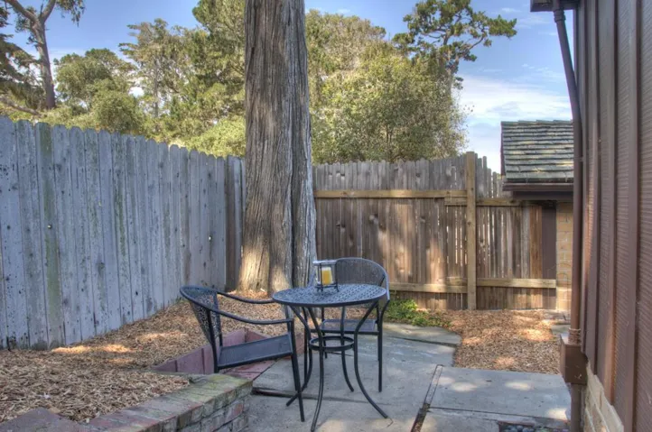 244 Grove Acre Avenue, Pacific Grove, California 93950