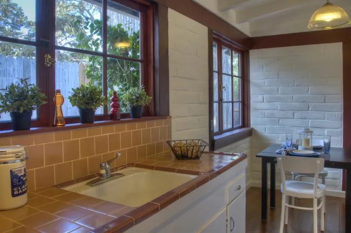 244 Grove Acre Avenue, Pacific Grove, California 93950