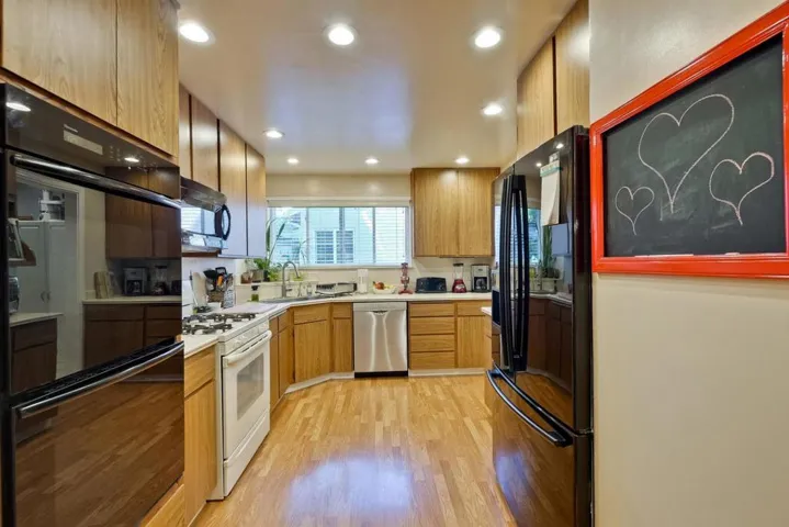3350 Page Street, Redwood City, California 94063