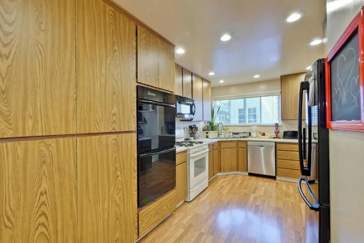 3350 Page Street, Redwood City, California 94063