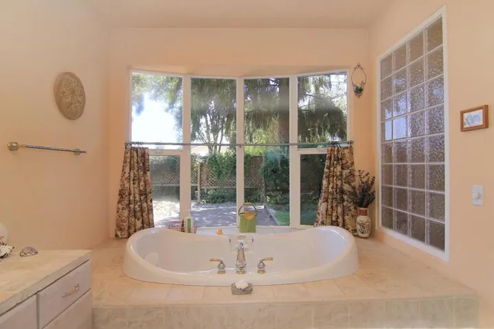 18 Secondo Way, Royal Oaks, California 95076