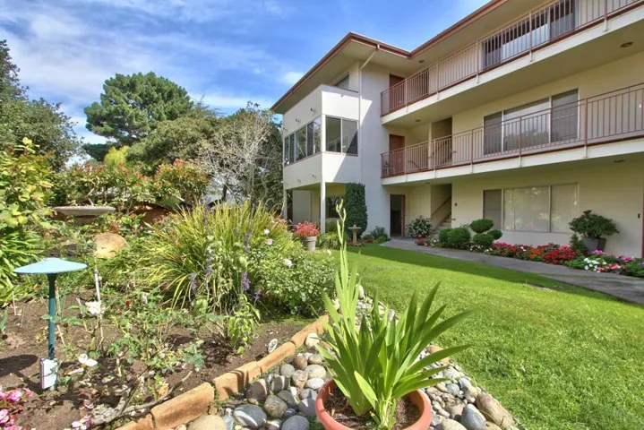 810 Lighthouse Avenue 101, Pacific Grove, California 93950