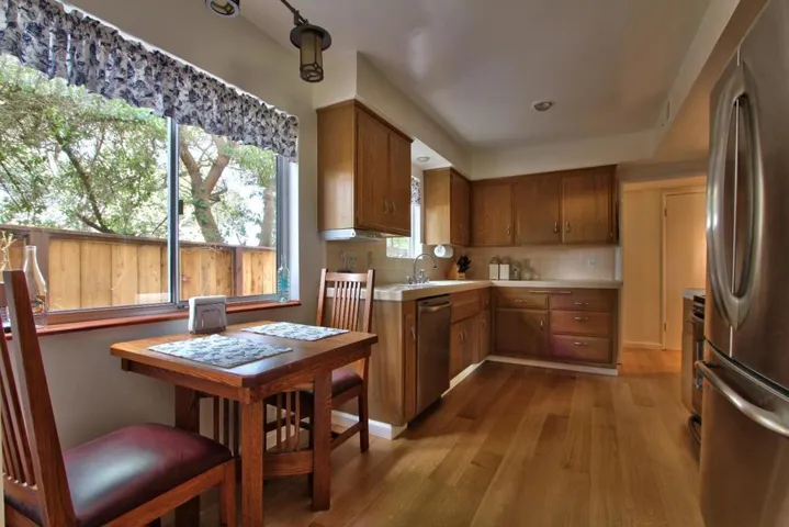 810 Lighthouse Avenue 101, Pacific Grove, California 93950