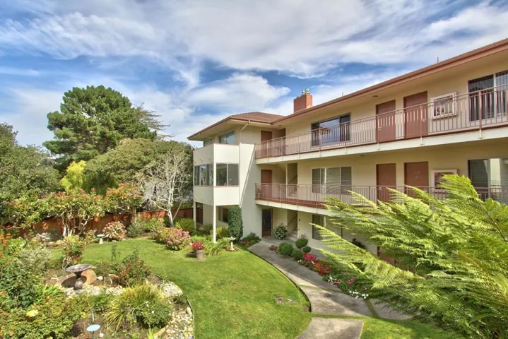 810 Lighthouse Avenue 101, Pacific Grove, California 93950