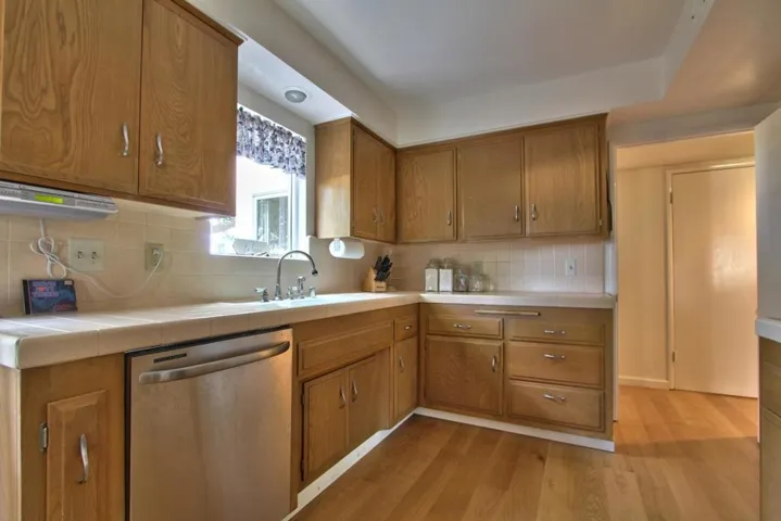 810 Lighthouse Avenue 101, Pacific Grove, California 93950