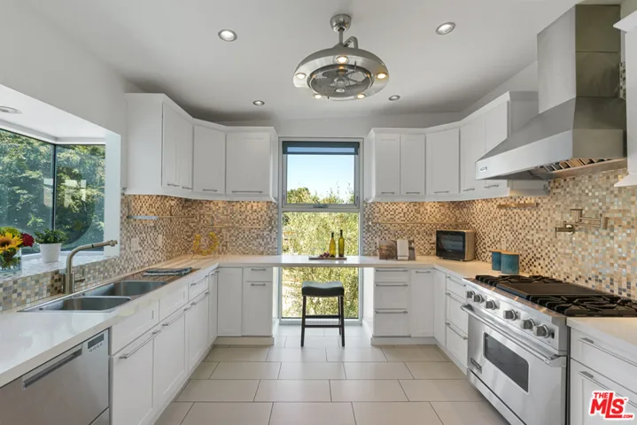 1603 Hill Drive, South Pasadena, California 91030