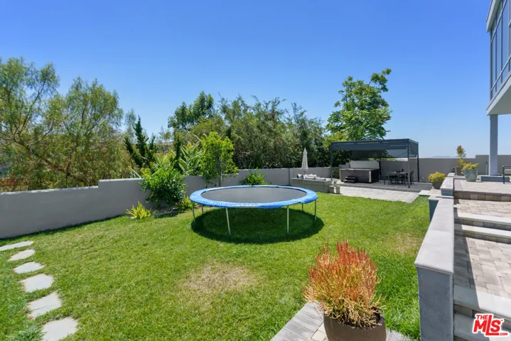 1603 Hill Drive, South Pasadena, California 91030