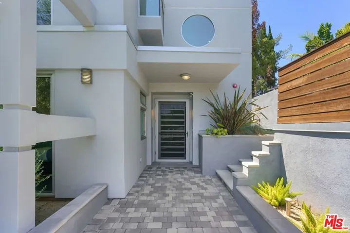1603 Hill Drive, South Pasadena, California 91030