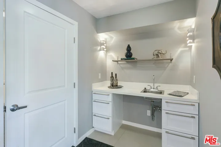 1603 Hill Drive, South Pasadena, California 91030
