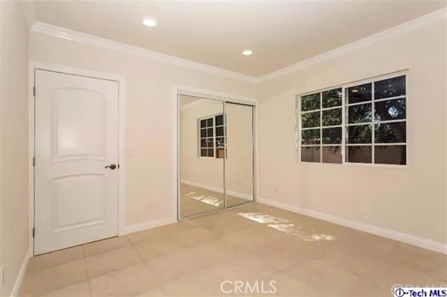 1368 Raymond Avenue, Glendale, California 91201