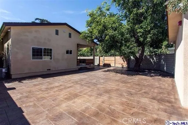 1368 Raymond Avenue, Glendale, California 91201