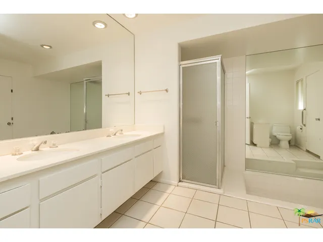 Master Suite:  Private bath