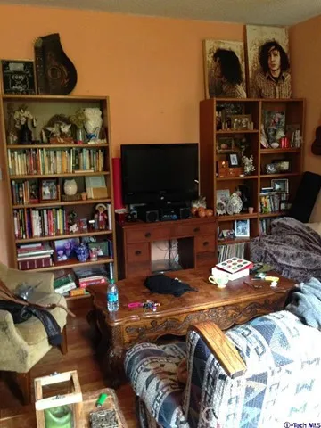 1220 Innes Avenue, Los Angeles, California 90026