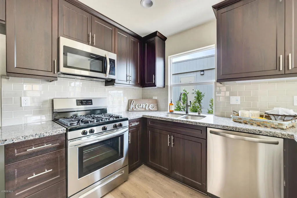 4040 Aurora Way, Piru, California 93040 home-pic-7