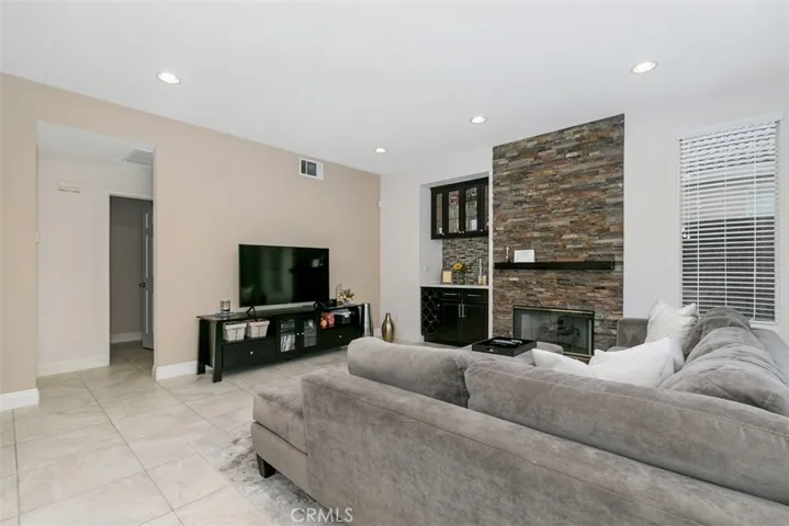 2266 Avenida La Paz, Chino Hills, California 91709