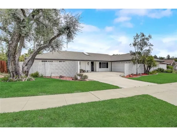 1121 Flaminian Way, North Tustin, California 92705