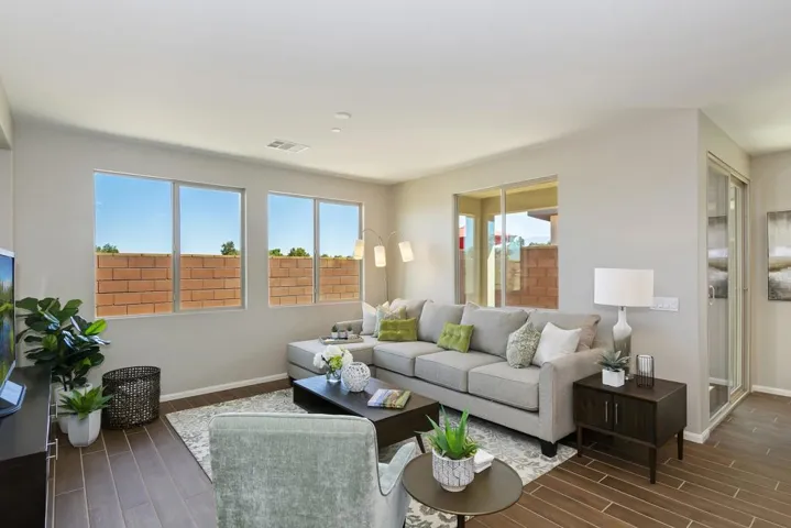 009_Living Room