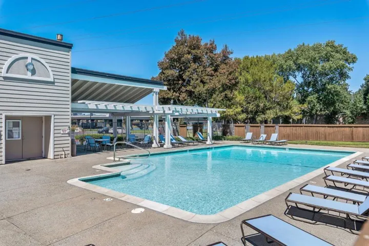 1413 Via Vista 5, San Mateo, California 94404