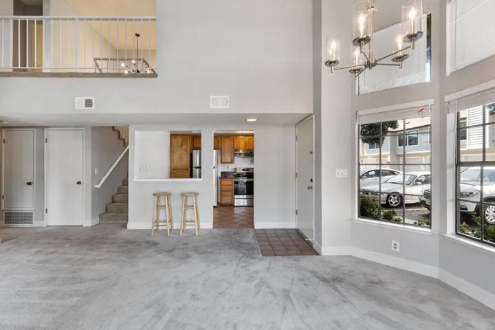 1413 Via Vista 5, San Mateo, California 94404