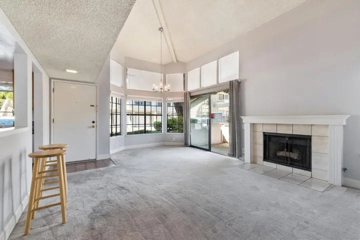 1413 Via Vista 5, San Mateo, California 94404