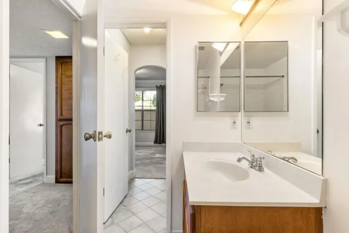 1413 Via Vista 5, San Mateo, California 94404