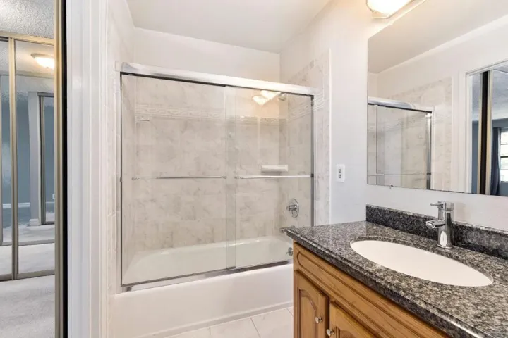 1413 Via Vista 5, San Mateo, California 94404