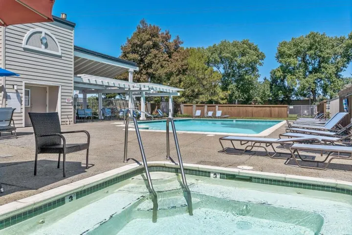 1413 Via Vista 5, San Mateo, California 94404