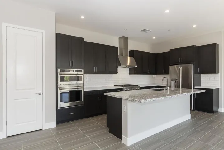 011_Kitchen