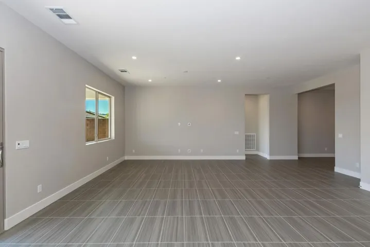 006_Living Room