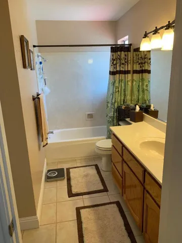 702 Whitney Court, Los Banos, California 93635
