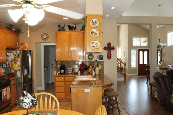 702 Whitney Court, Los Banos, California 93635