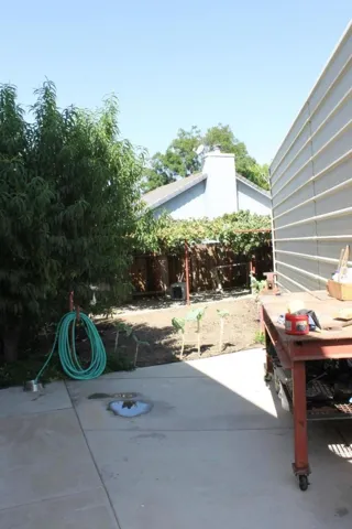 702 Whitney Court, Los Banos, California 93635