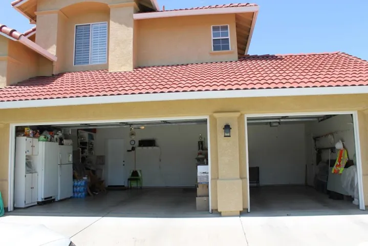 702 Whitney Court, Los Banos, California 93635