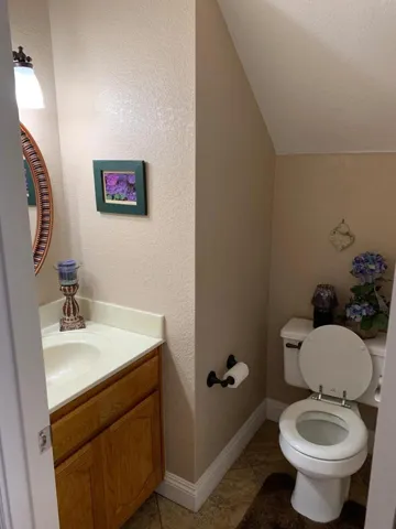 702 Whitney Court, Los Banos, California 93635