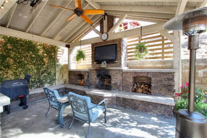 13581 Canyon Crest Road, Yucaipa, California 92399