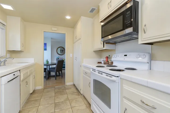 1656 La Madera Ln, San Marcos, California 92078