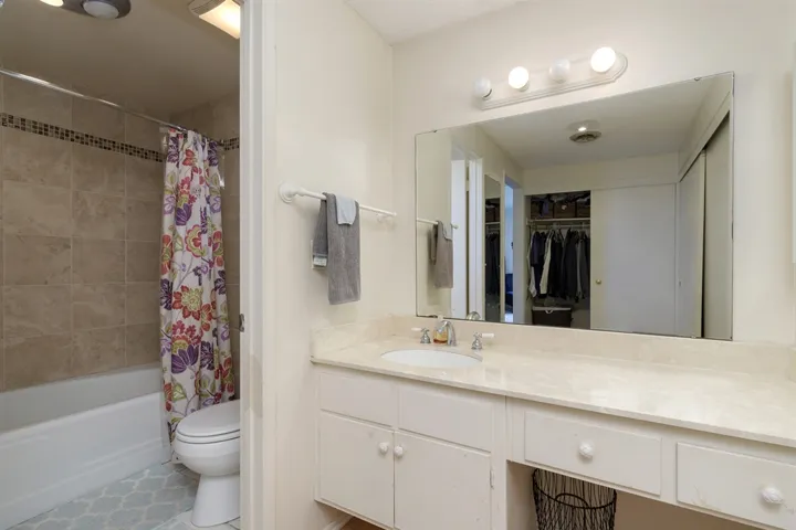 1656 La Madera Ln, San Marcos, California 92078