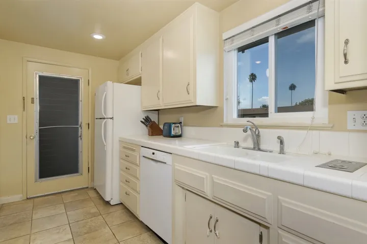 1656 La Madera Ln, San Marcos, California 92078