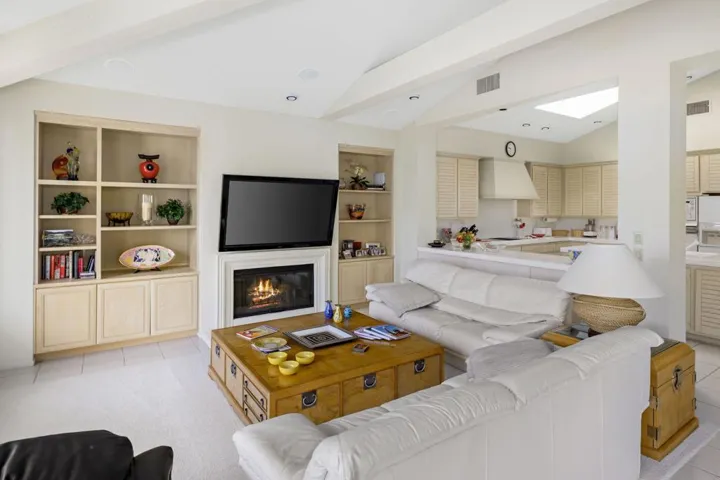54550+Riviera+La+Quinta-26-mls