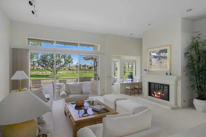 54550+Riviera+La+Quinta-16-mls