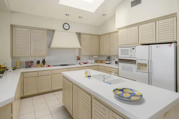 54550+Riviera+La+Quinta-27-mls