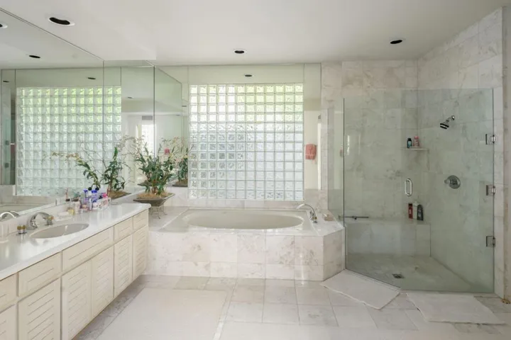 54550+Riviera+La+Quinta-42-mls