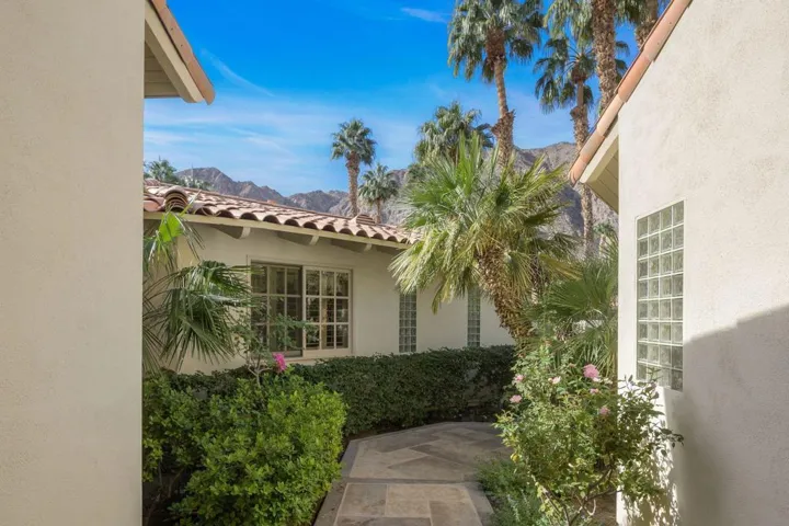 54550+Riviera+La+Quinta-15-mls