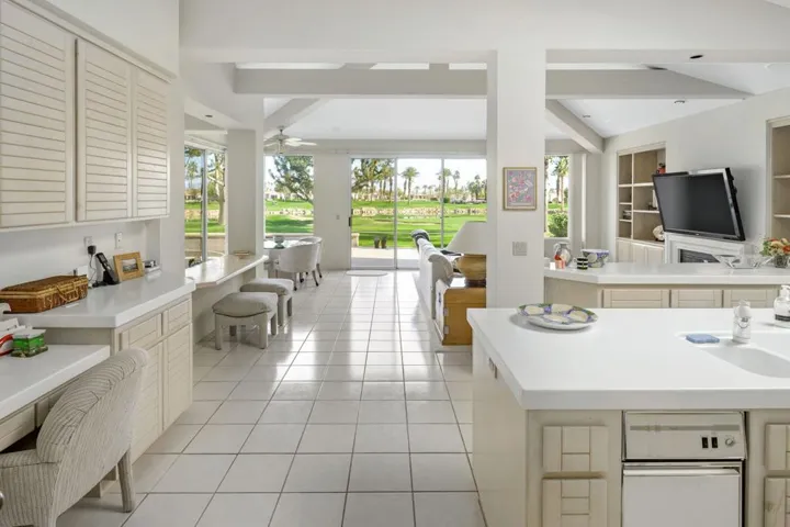 54550+Riviera+La+Quinta-22-mls