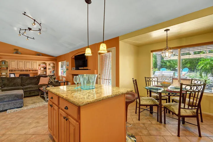 KITCHEN REVERSE