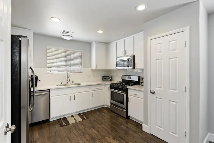 014_Kitchen