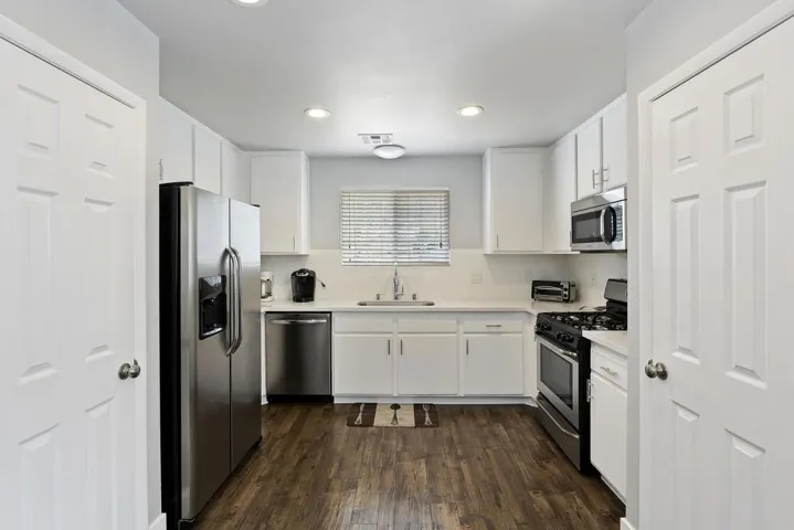 013_Kitchen