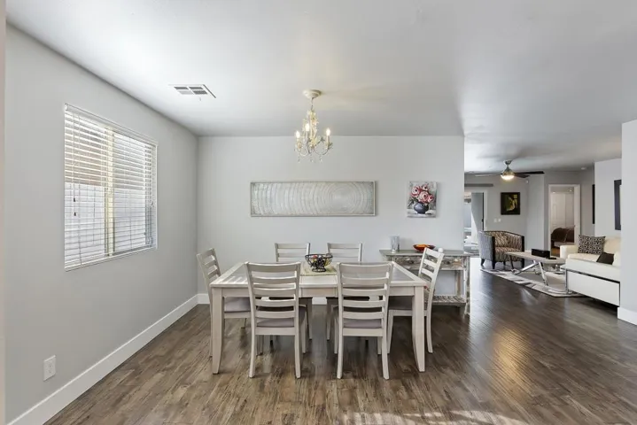 011_Dining Room