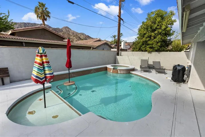 036_Pool & Spa